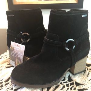 BearPaw Mica Suede Ankle Boots (BLACK)
